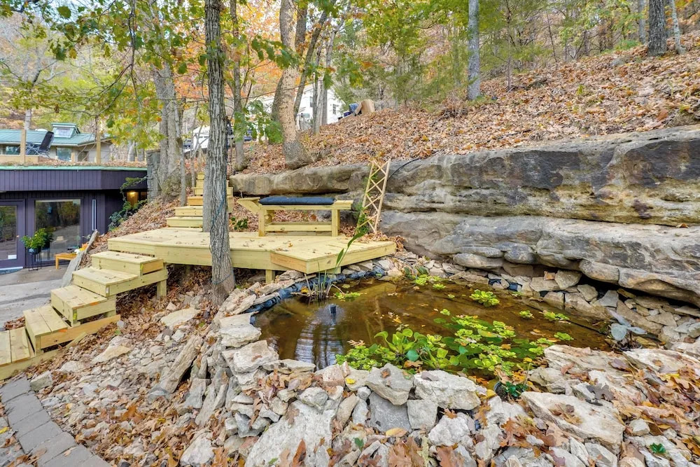 Grill & Rooftop Deck: Cozy Hideaway in Garfield
