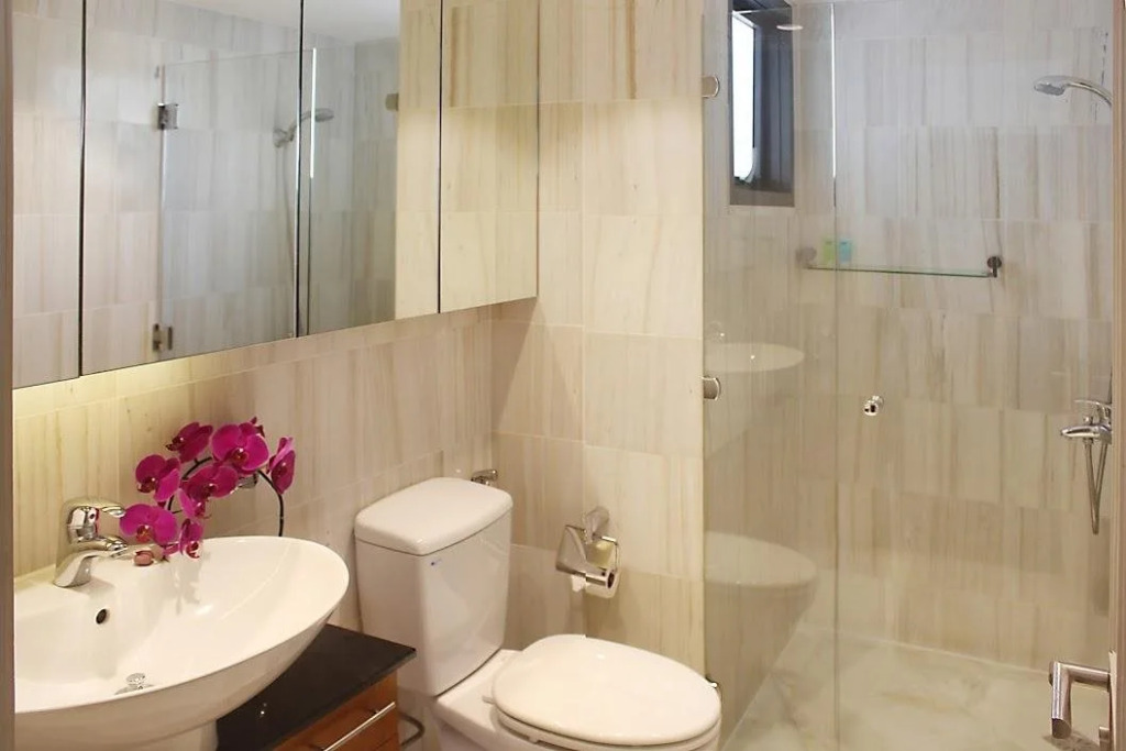 Leman Luxury Suite with Rooftop Pool & Gym