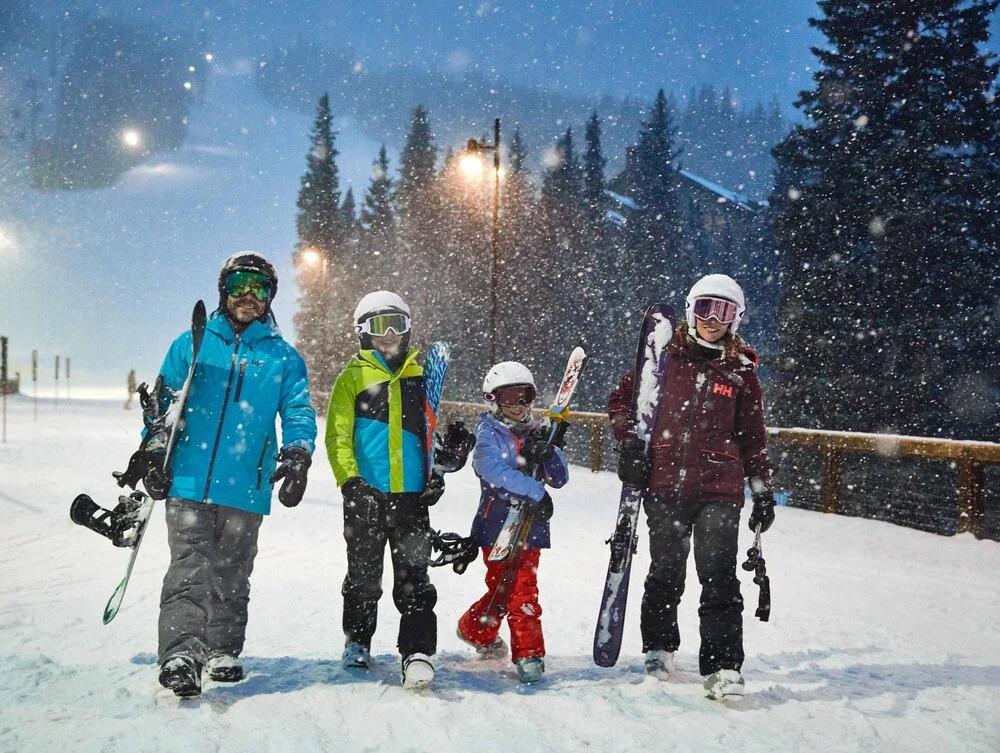 Perfect Mountain Retreat/3br -fireplace, Kids Ski Free 3 Bedroom Condo by RedAwning