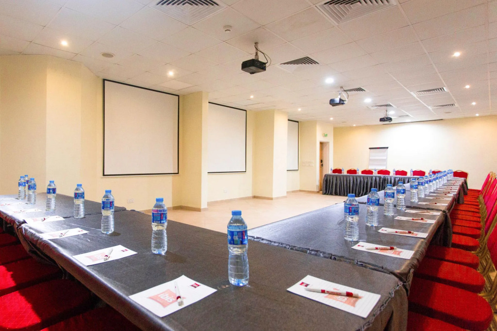 Отель Delta Continental Hotel and Suite Lagos