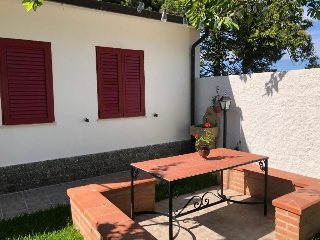 La Casa delle Ortensie Guest House