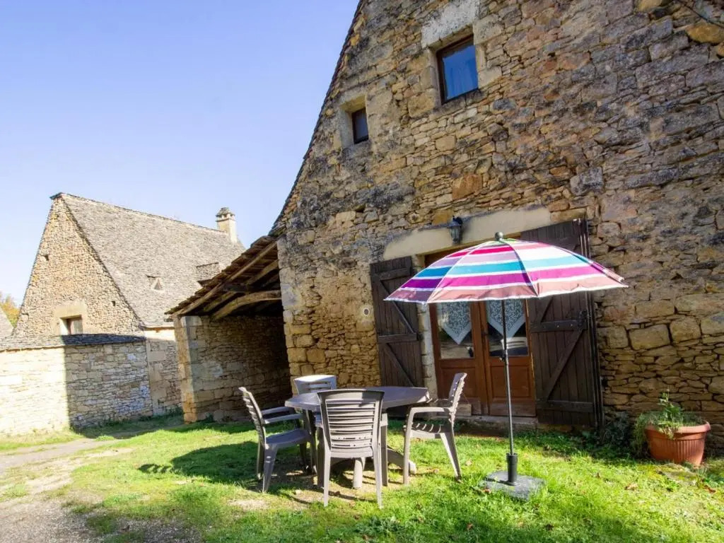 Maison indépendante près de Sarlat, cheminée, animaux acceptés - FR-1-616-130