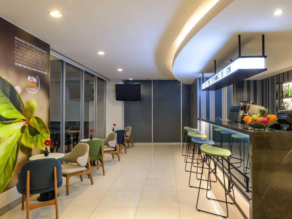 ibis Bangkok Sathorn