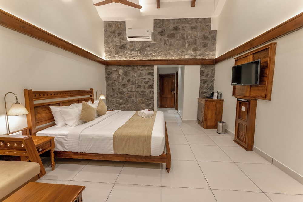 Le Montfort Resort