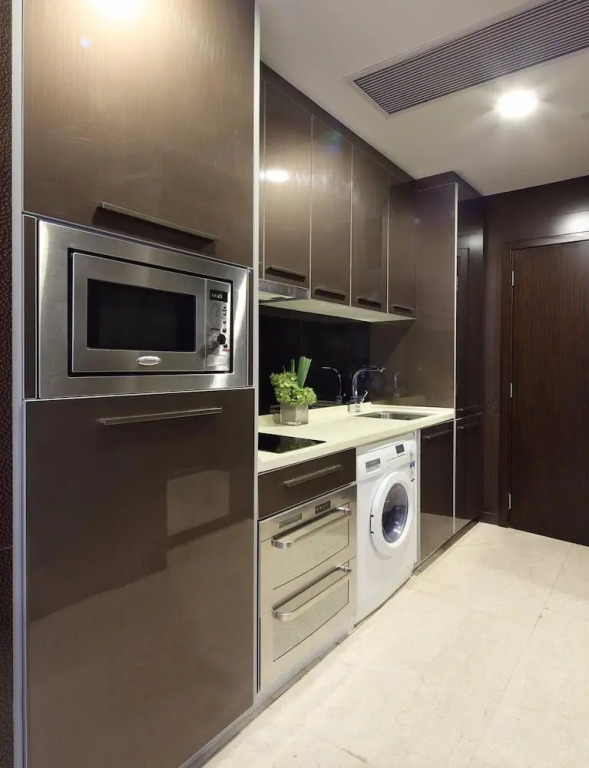 Estay Apartment Poly Central Pivot GZ
