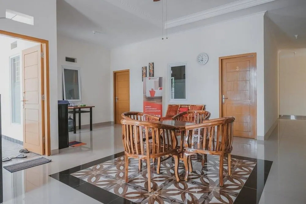 RedDoorz Syariah near Pahoman Lampung