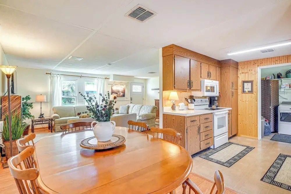 Riverside Retreat w/ Boat Dock in Sunny Astor!
