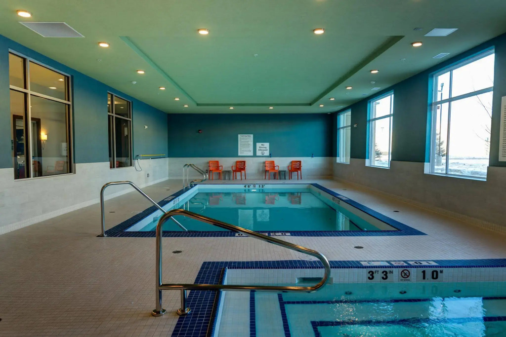 Holiday Inn Express & Suites West Edmonton - Mall Area by IHG