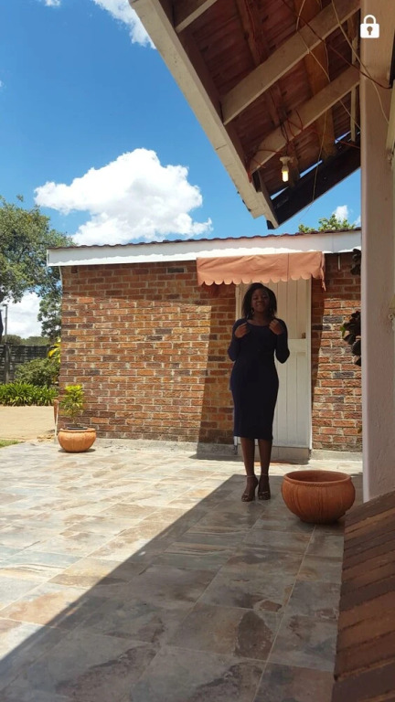Little Rose Leaf Lodge