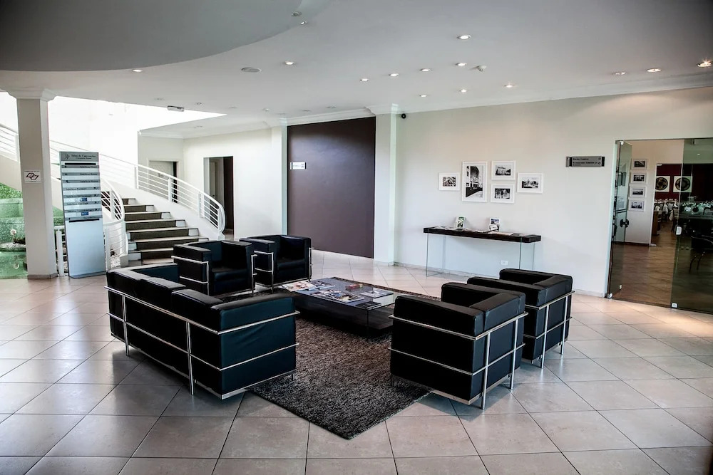 Itu Plaza Hotel
