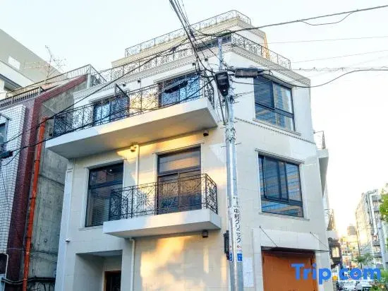 Roppongi House by U - Designers room - Steps to Roppongi Hills & Nightlife