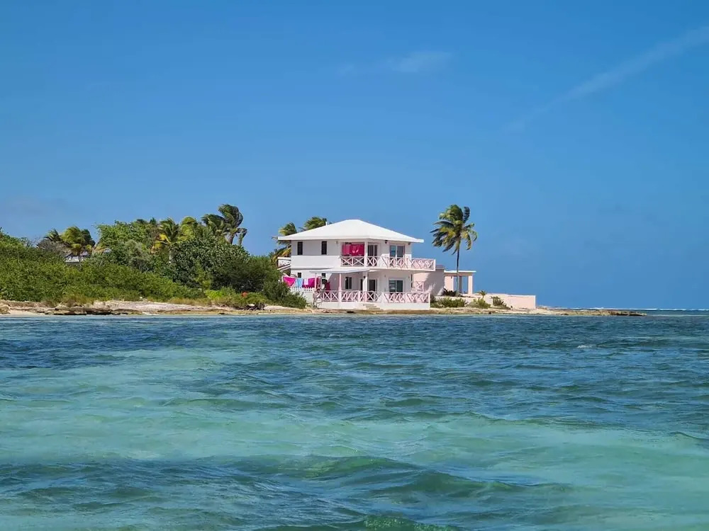 Coralito Bay Suites & Villas