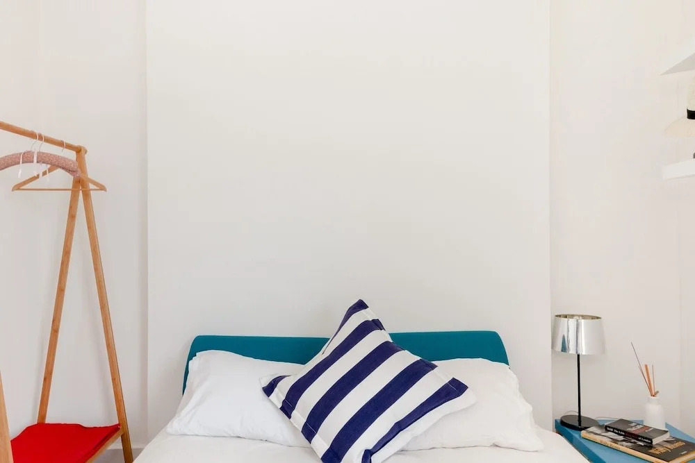 Arty Islington Home