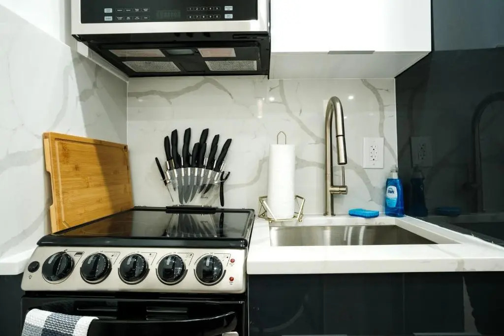 317-2d Brand New Modern 1BR W D Near Central Park