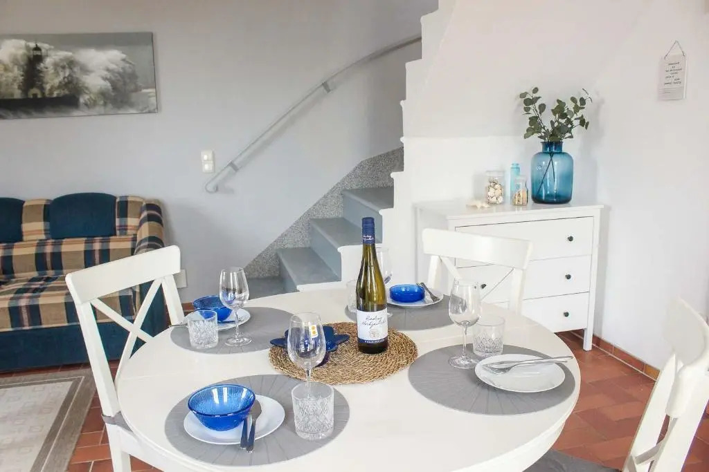 Ferienwohnungen Ostseestern - 7 Apartments, Obstgarten, Lagerfeuer, Spielplatz, Fußbodenheizung, Parken