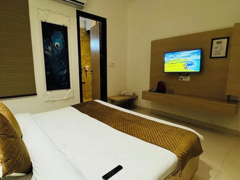 HolidayVilla - 1st Japanese Pod, Rooms & Suites - Green Avenue Amritsar
