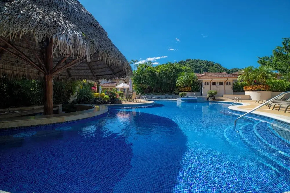 Colina 8F 2 bdr Garden View in Los Suenos