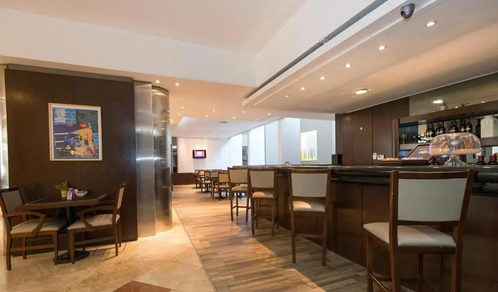Urquiza Apart Hotel & Suites