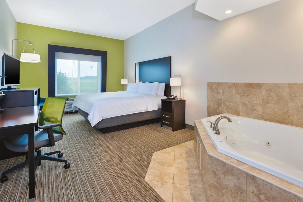 Holiday Inn Express & Suites - Effingham by IHG