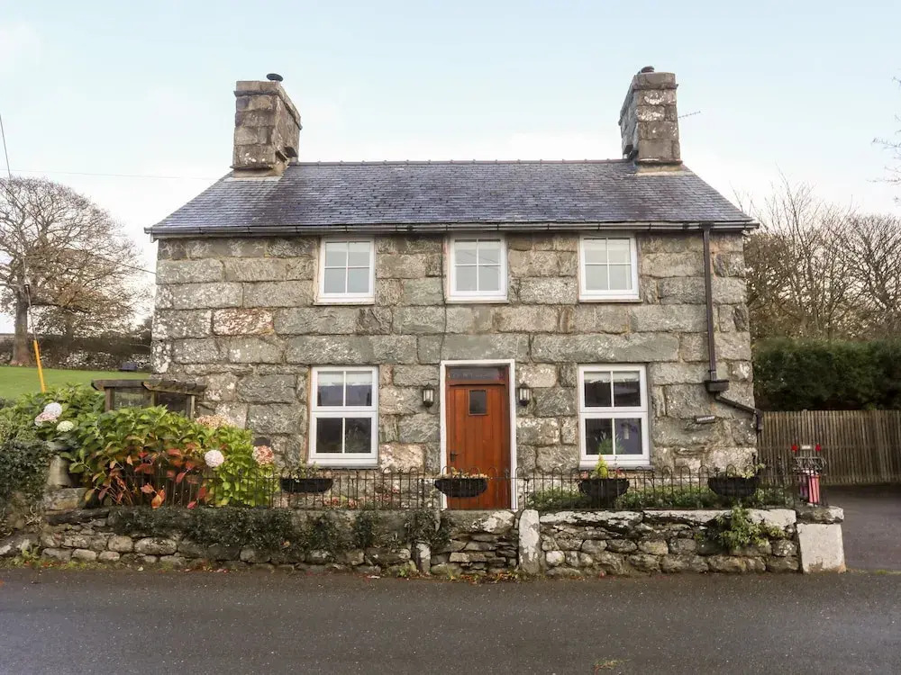 Tyn y Clawdd