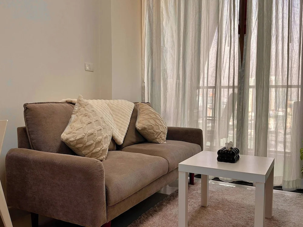 Modern Luxury Escape BTS Udom Suk 0m