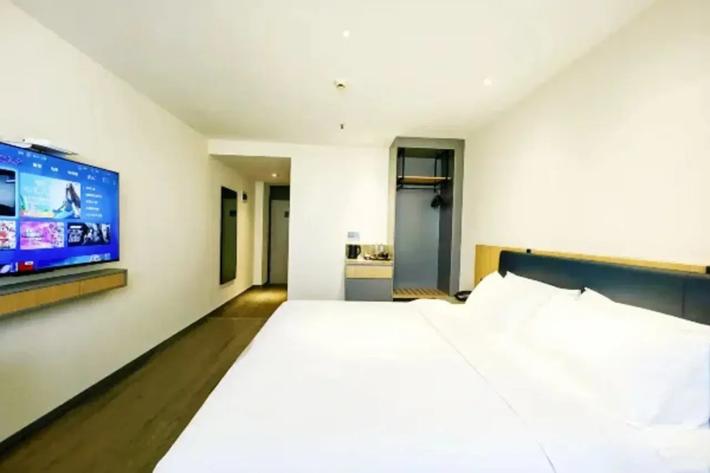 Pebble Motel(Zhenjiang Suning Plaza)
