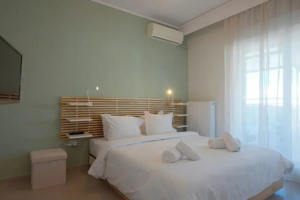 New Cozy Apt with Balcony close to Metro