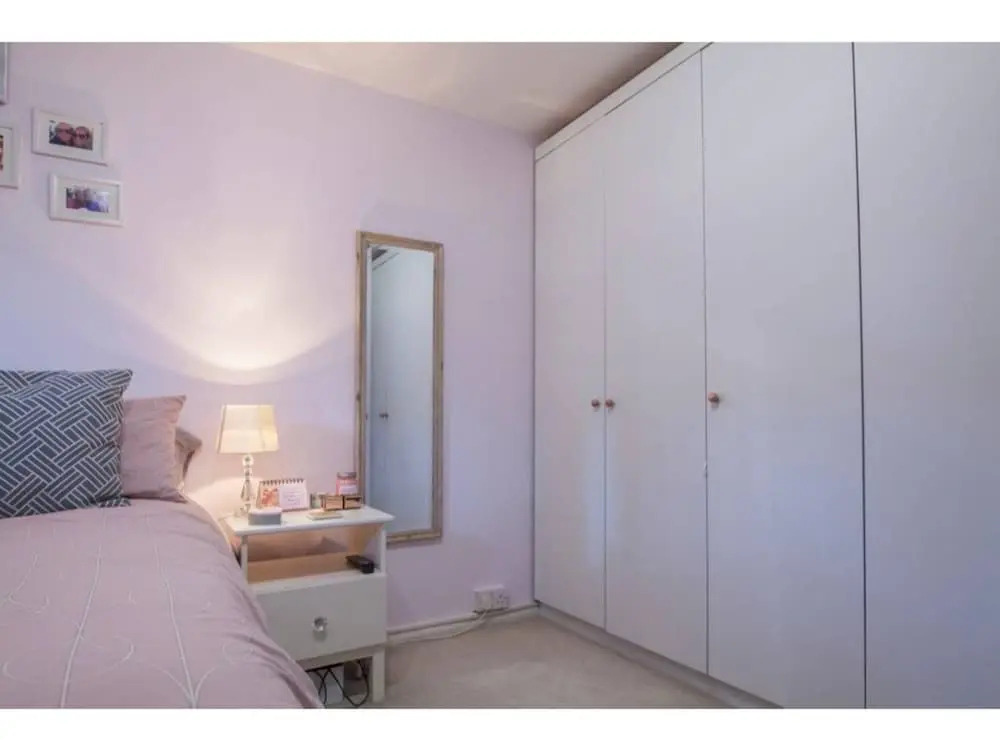 Spacious 2BR Modern Flat in London