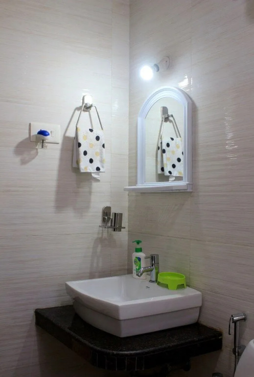 CasaMelhor Modern Appt Candolim CM080