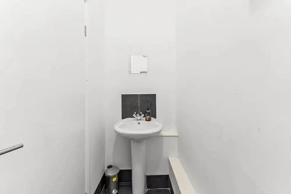 Perfect Booking 4 Bed Home in Sheffield