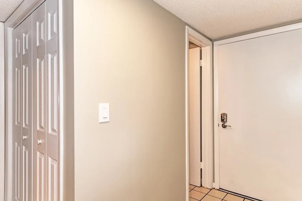 Midnight Cove Ii 412f - Beautiful Canal View! 2 Bedroom Condo