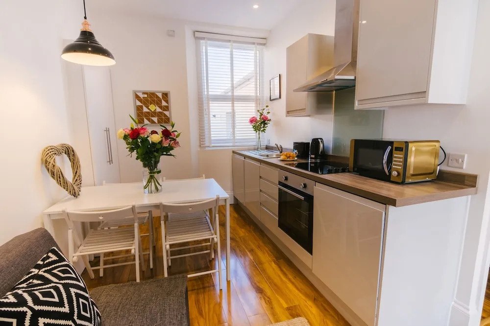 Plymouth Ocean Apartment