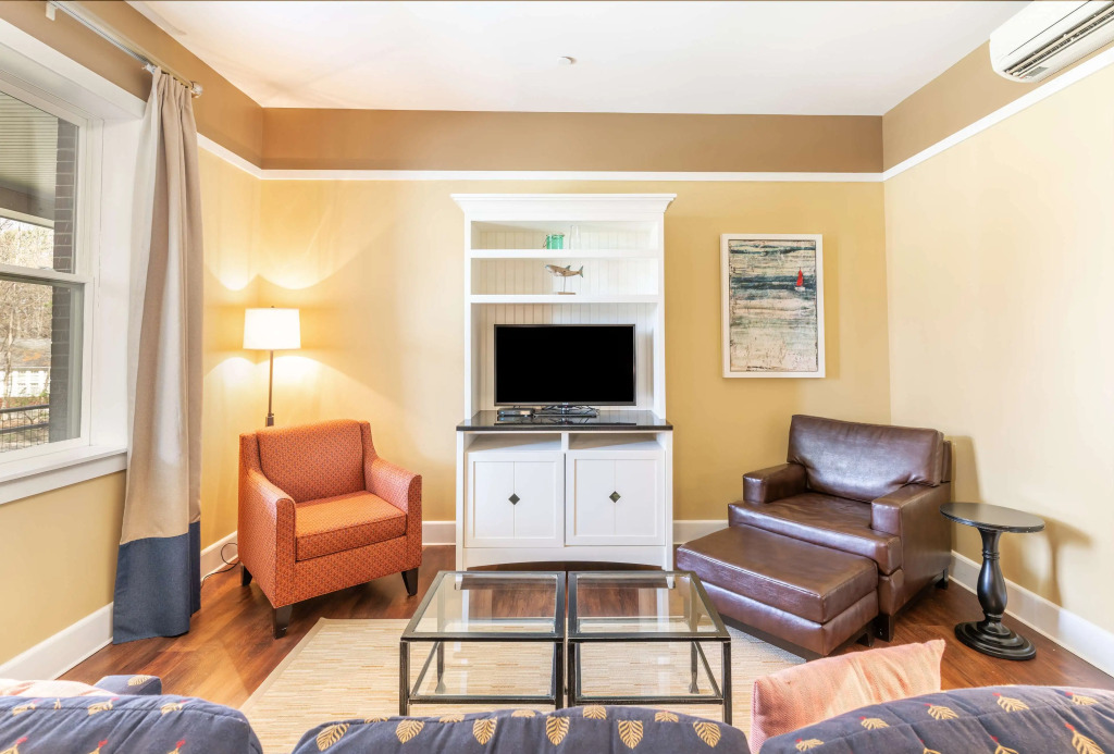 Inn at Diamond Cove
