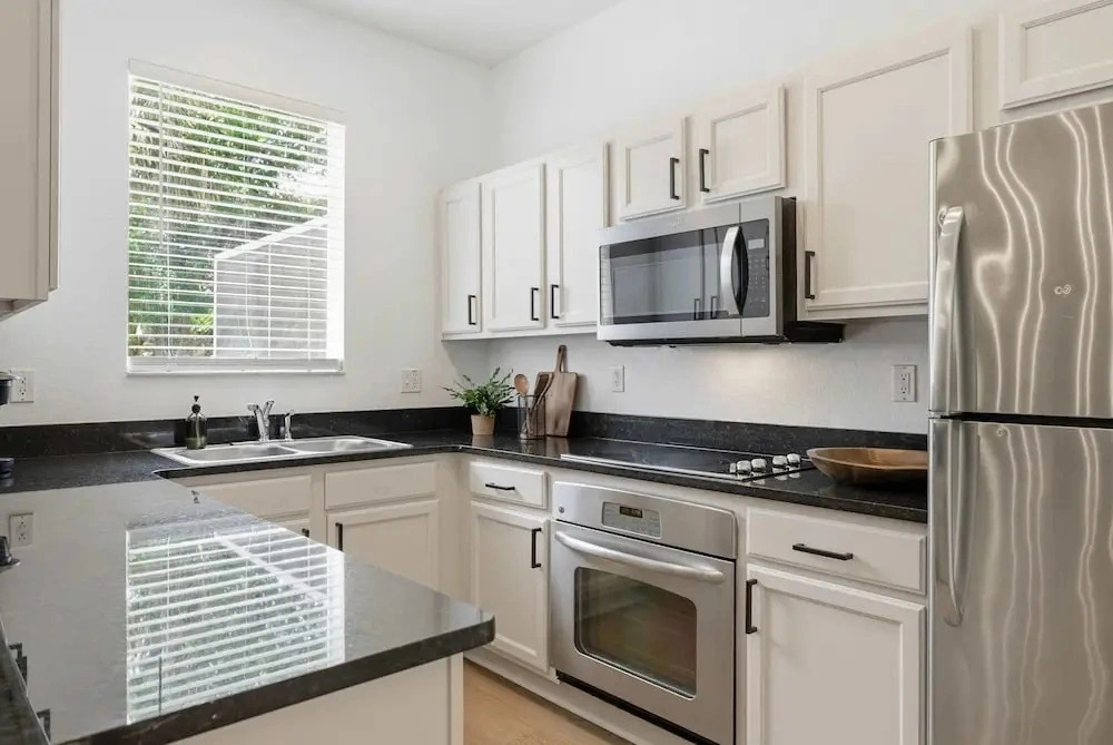 Modern Family 4BR Townhome Near Disney in Orlando 2752