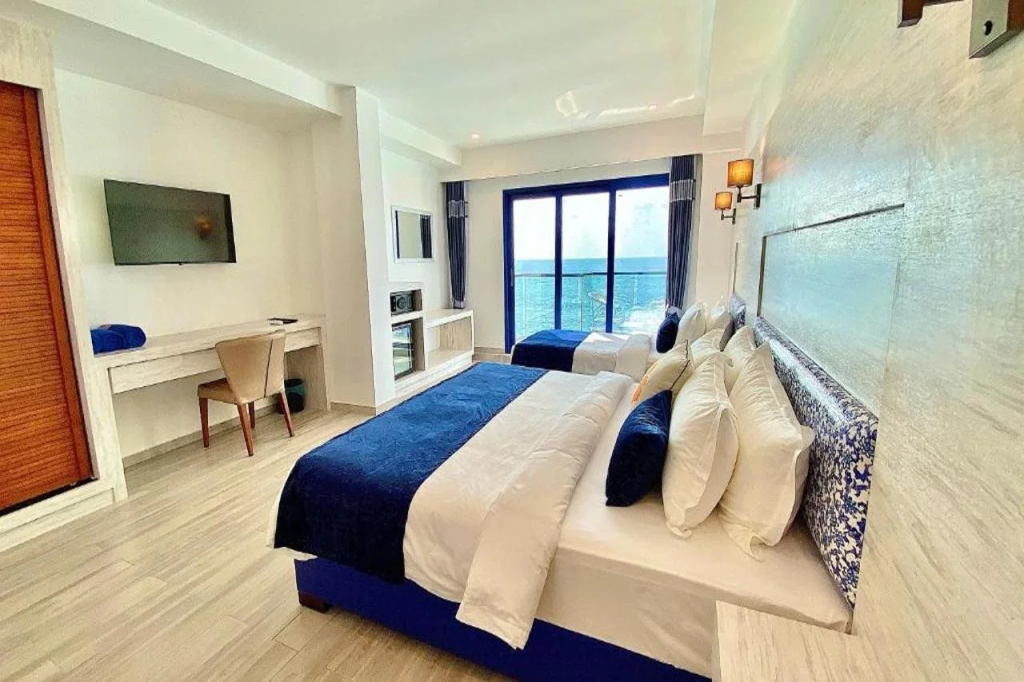 Kaani Palm Beach