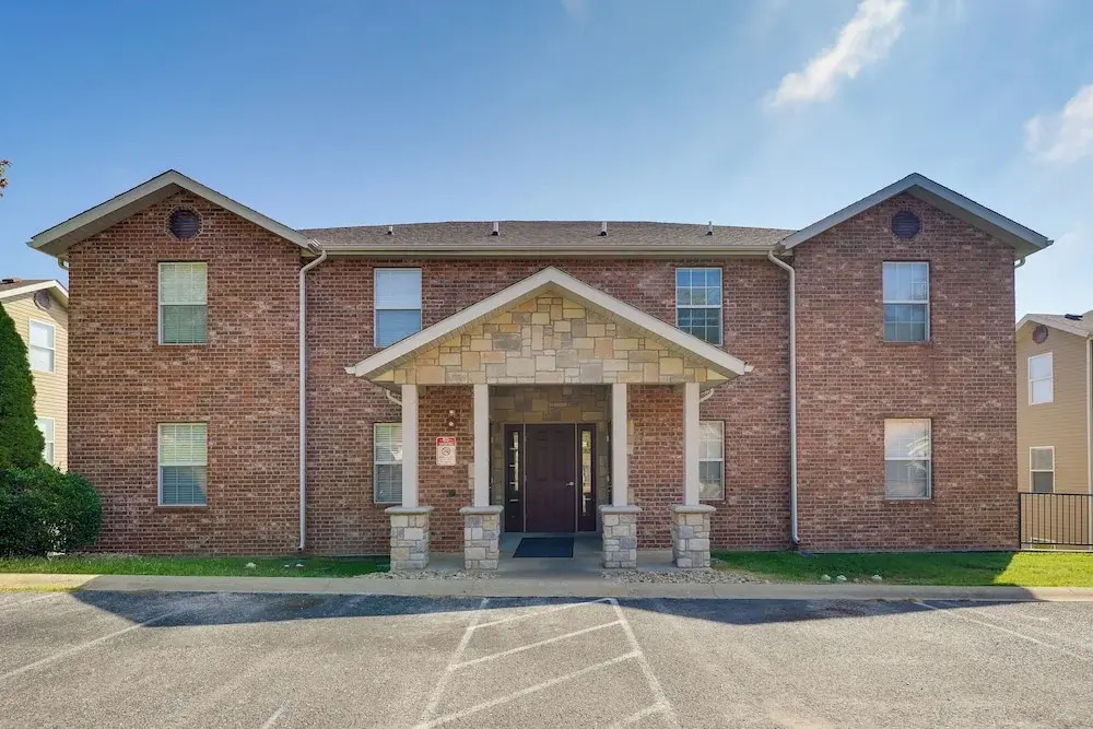 Branson Condo w/ Balcony, Strip & Mountain Views!