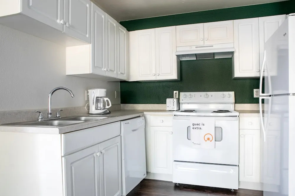 WanderJaunt - Oak Hill Apartment