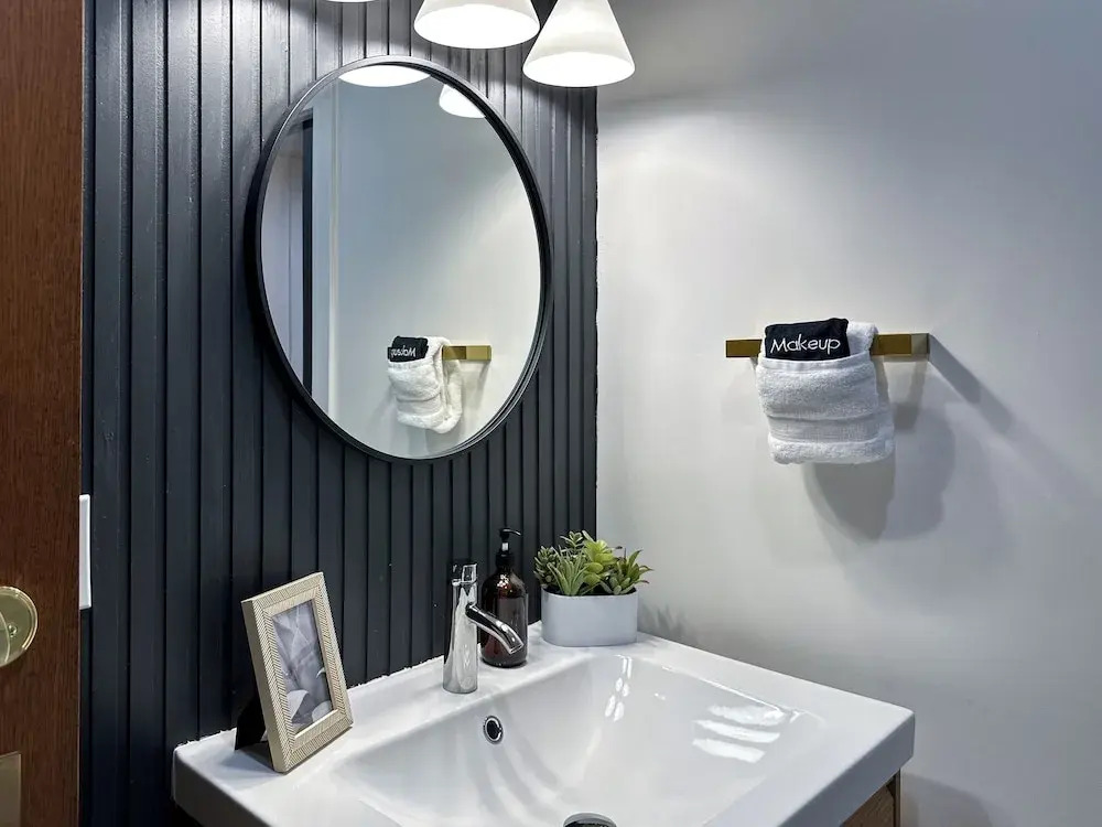 DTW Suites