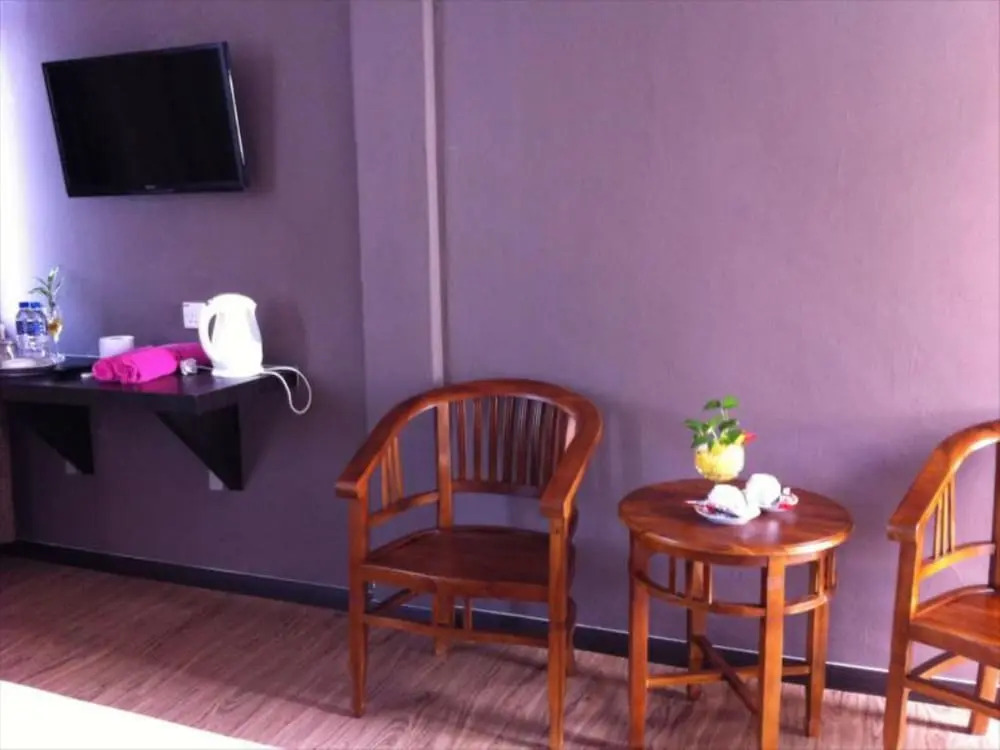 Room V Jalan Jenang by SECOMS