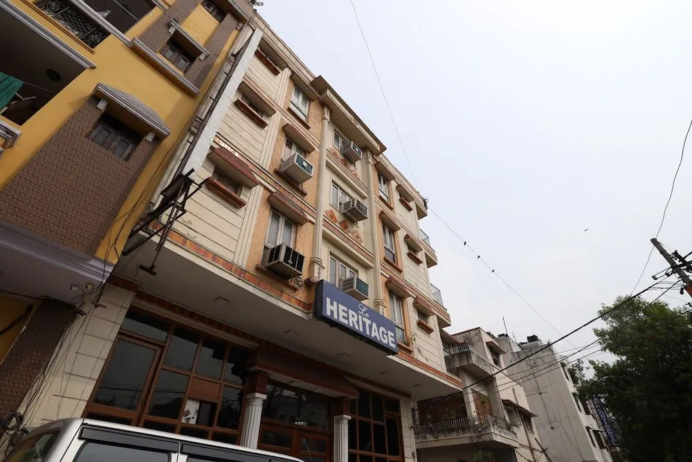 OYO 60476 Hotel Silver Rooms