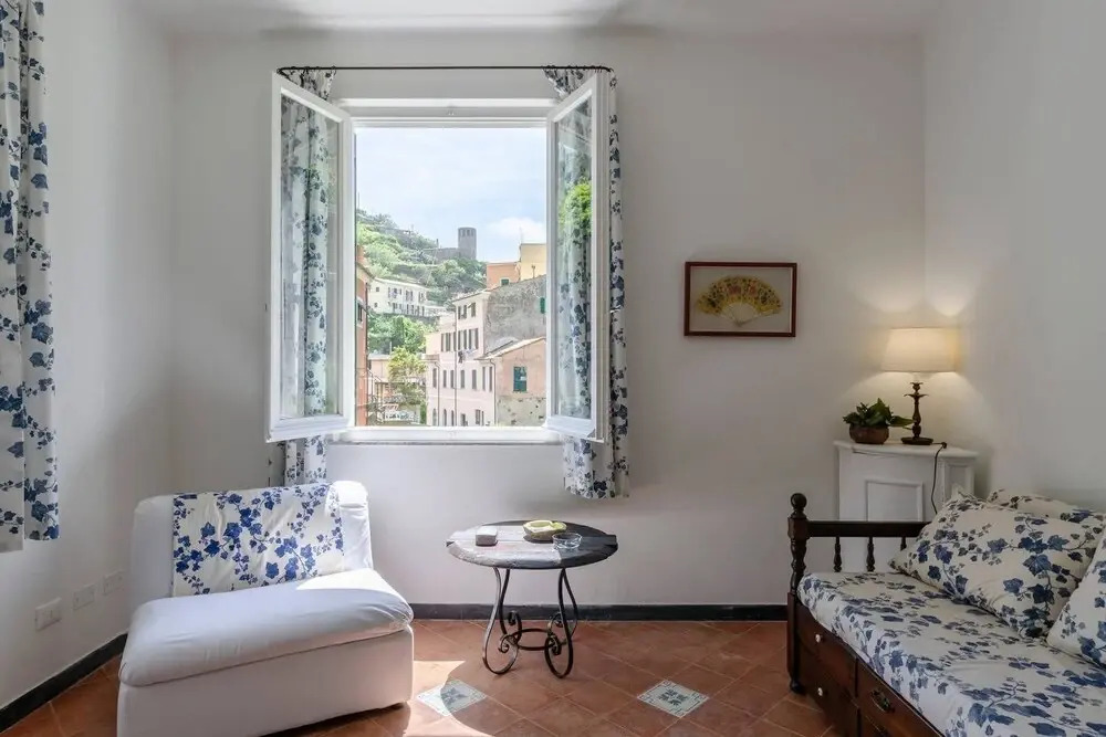 ALTIDO Pretty House in Vernazza Middle Apartment