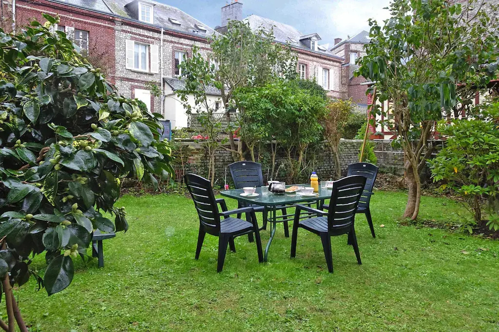 Semi-Detached House, Etretat