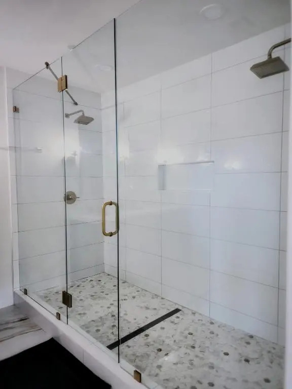Historic Villa + 1min from Plaza District + Hot Tub + Pool Table + Friendly