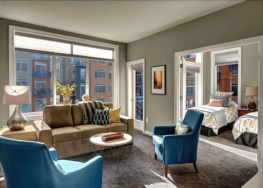 Belltown Court Suite Decadence - Two Bedroom Apartment with Balcony