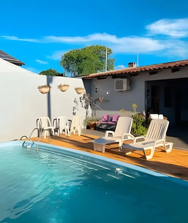 Casa 3 suites 1 quarto piscina AC 10 Hos