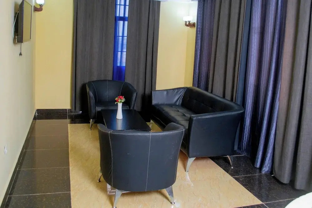 Hotel Llaell