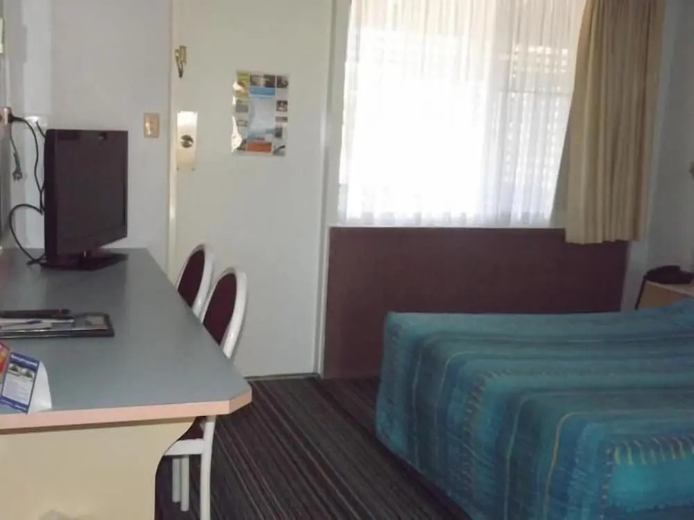 Golden Sands Motor Inn