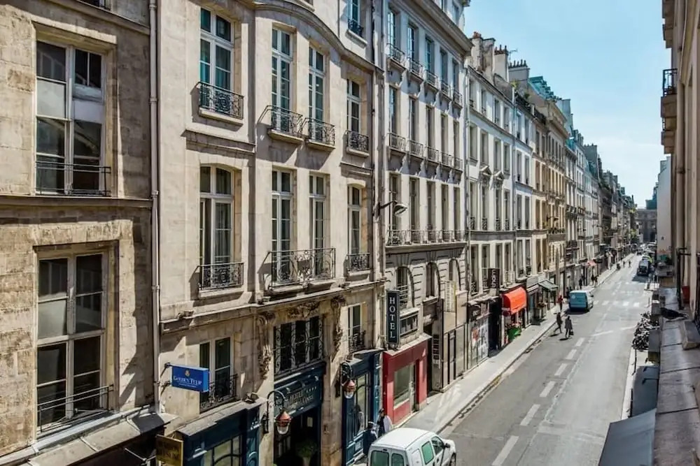 Nice Studio for 2 Near Louvre and Opera Brand New!