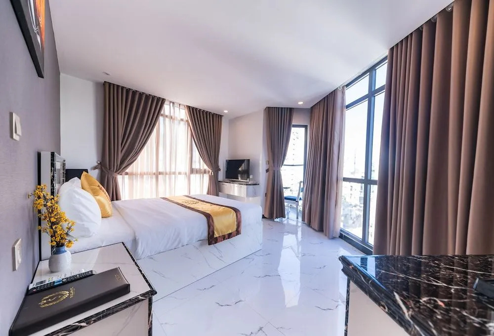 Ten Dollars Hotel