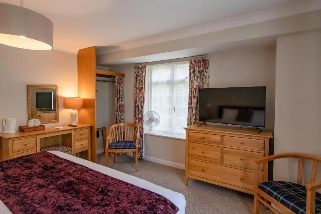 Avon Causeway Hotel